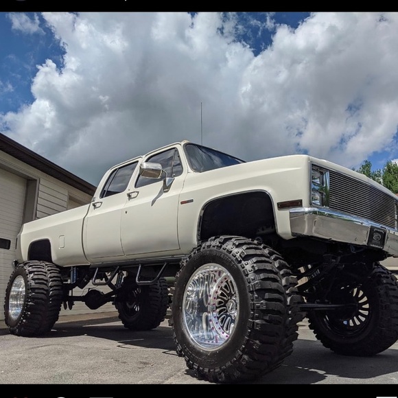 Meet your Posher, Andres - Picture 1 of 1